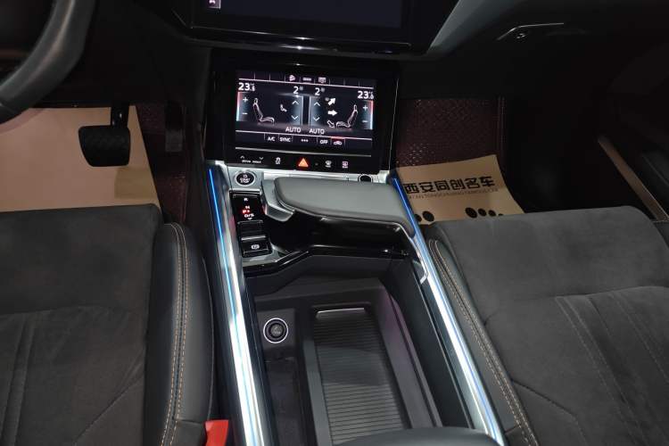 Used Audi e-tron 2021 50 quattro Prestige Edition Gear Lever