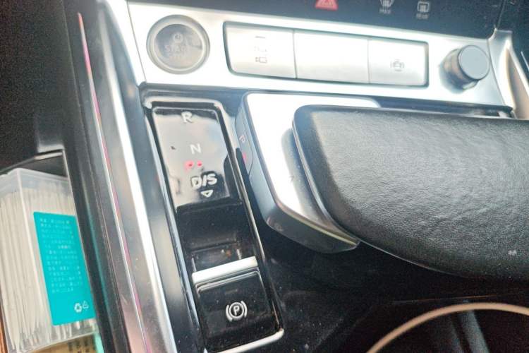 Used Audi e-tron 2021 Sportback 55 quattro Luxury Edition Gear Lever