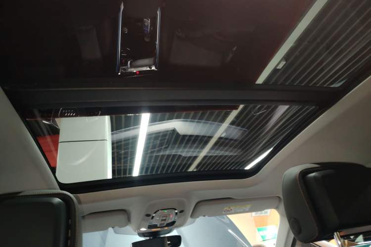 Used Audi e-tron 2021 50 quattro Luxury Edition Headliner