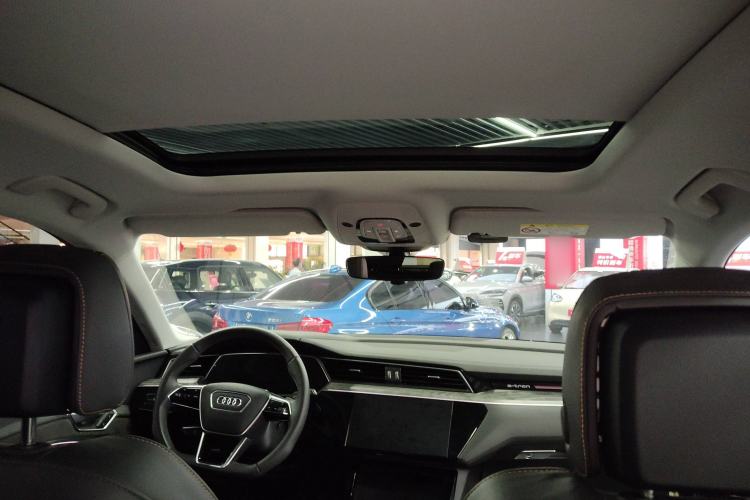 Used Audi e-tron 2021 50 quattro Prestige Edition Headliner