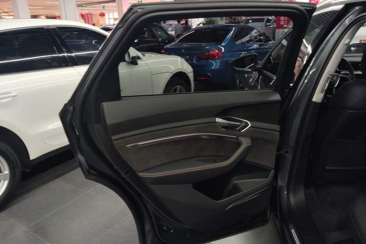Used Audi e-tron 2021 50 quattro Prestige Edition Interior 1