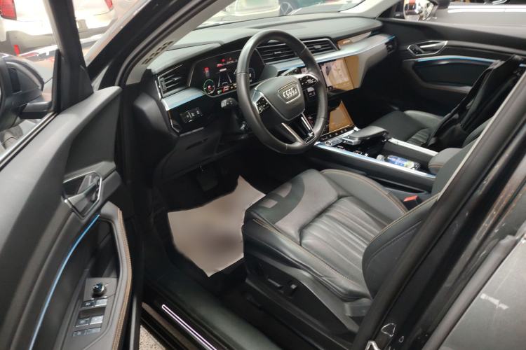 Used Audi e-tron 2021 50 quattro Luxury Edition Interior 3