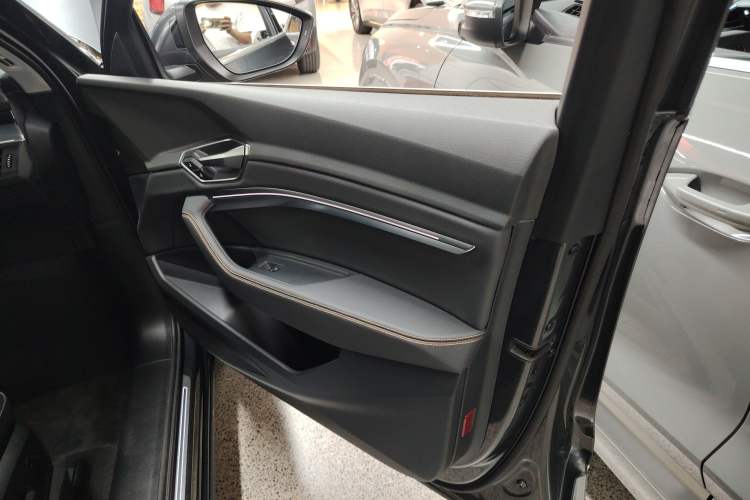 Used Audi e-tron 2021 50 quattro Luxury Edition Interior 5