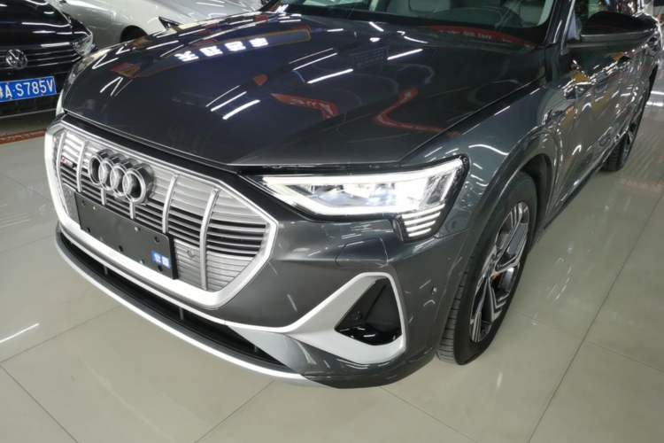 Used Audi e-tron 2021 50 quattro Prestige Edition Left Front Headlight