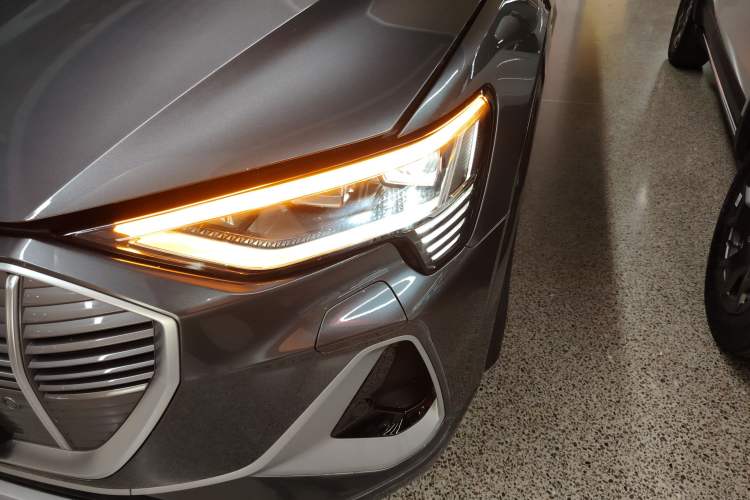 Used Audi e-tron 2021 50 quattro Luxury Edition Left Front Headlight