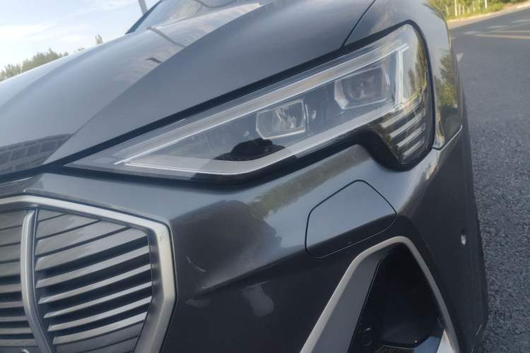Used Audi e-tron 2021 50 quattro Prestige Edition Left Front Headlight