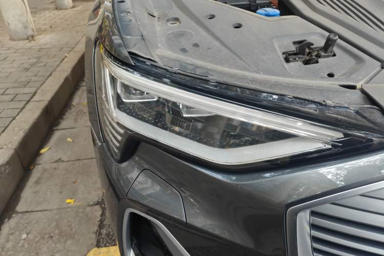 Used Audi e-tron 2021 50 quattro Prestige Edition Right Front Headlight