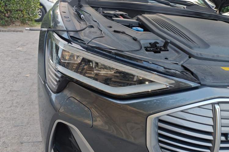 Used Audi e-tron 2021 50 quattro Luxury Edition Right Front Headlight