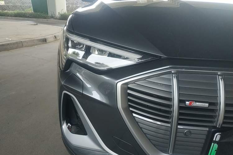 Used Audi e-tron 2021 50 quattro Prestige Edition Right Front Headlight