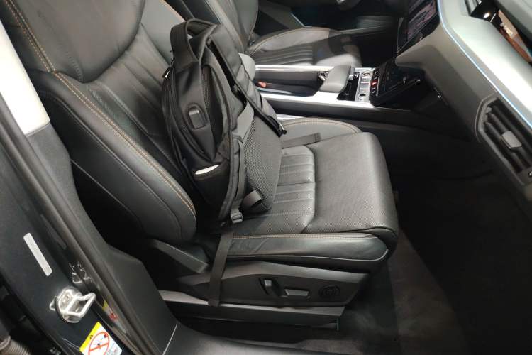 Used Audi e-tron 2021 50 quattro Luxury Edition Right Front Seat