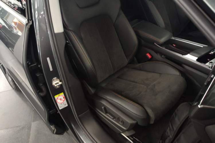 Used Audi e-tron 2021 50 quattro Prestige Edition Right Front Seat