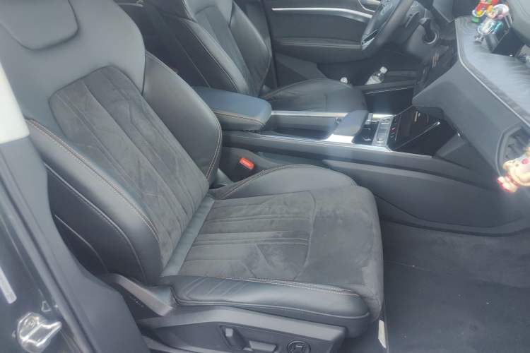 Used Audi e-tron 2021 50 quattro Prestige Edition Right Front Seat