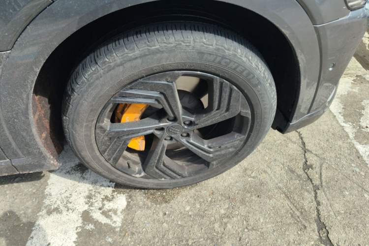Used Audi e-tron 2021 50 quattro Prestige Edition Right Front Wheel Hub