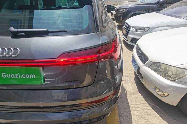 Used Audi e-tron 2021 50 quattro Luxury Edition Right Rear Taillight