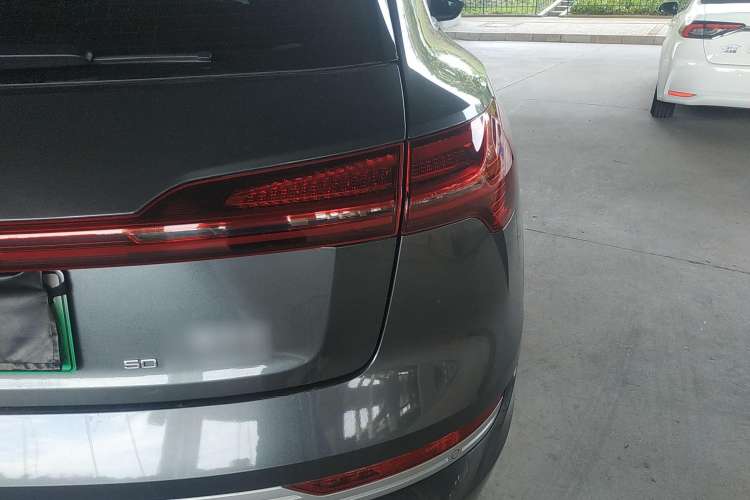 Used Audi e-tron 2021 50 quattro Prestige Edition Right Rear Taillight