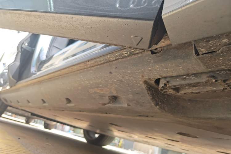 Used Audi e-tron 2021 50 quattro Luxury Edition Right Side Sill