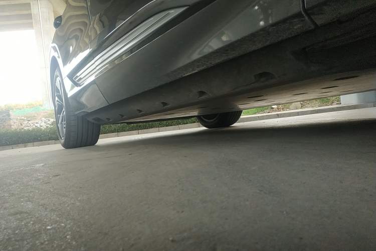 Used Audi e-tron 2021 50 quattro Prestige Edition Right Side Sill