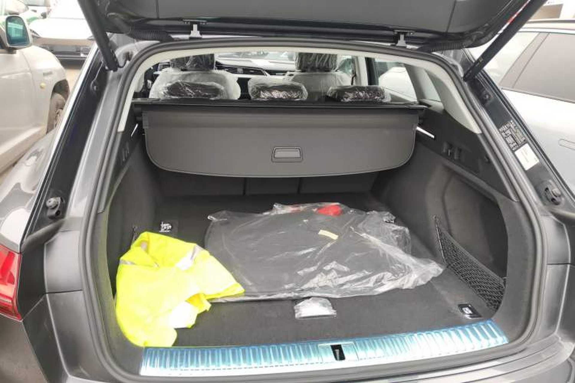 Used Audi e-tron 2021 50 quattro Luxury Edition Trunk