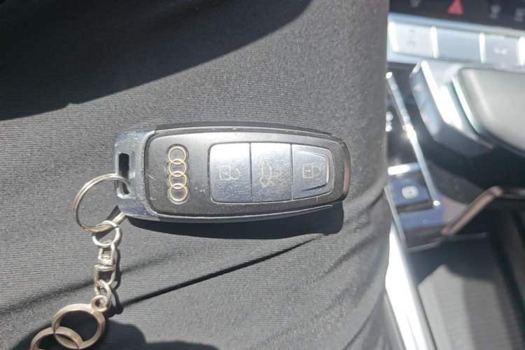 Used Audi e-tron 2021 50 quattro Luxury Edition Vehicle Key