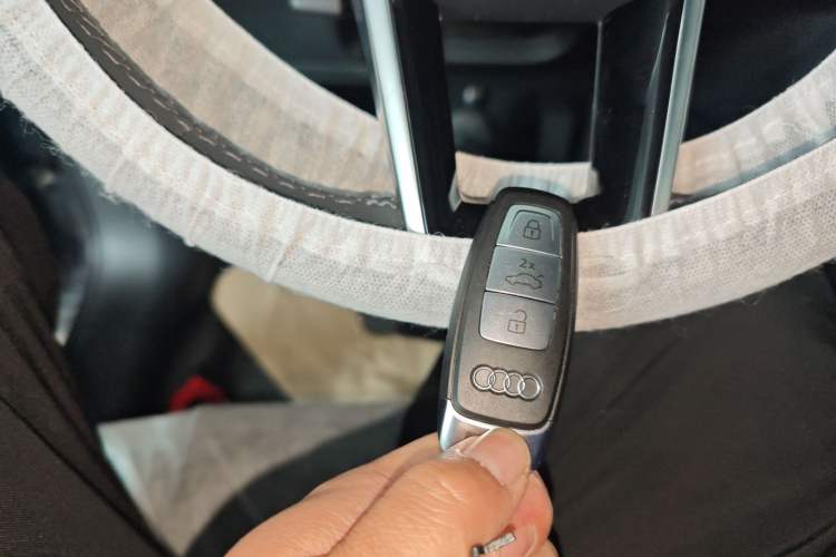 Used Audi e-tron 2021 50 quattro Luxury Edition Vehicle Key