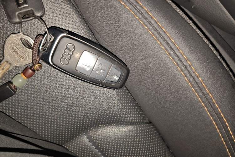 Used Audi e-tron 2021 50 quattro Luxury Edition Vehicle Key