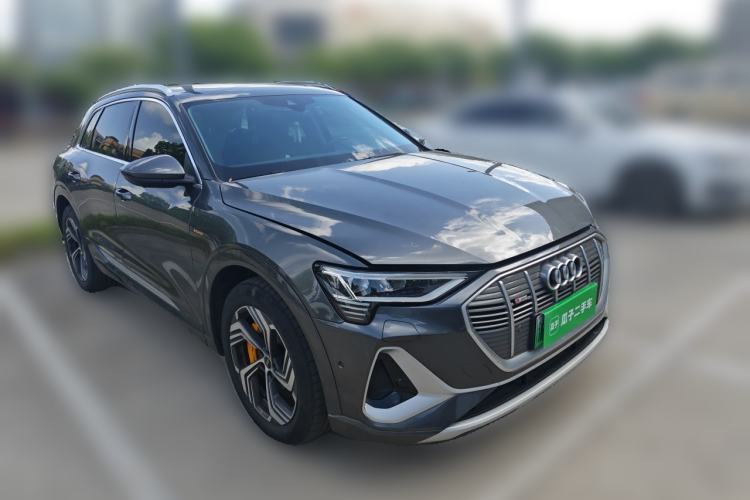 Used Audi e-tron 2021 50 quattro Prestige Edition Front Right 45 Deg