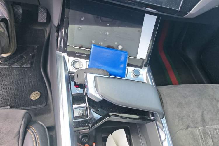 Used Audi e-tron 2021 50 quattro Prestige Edition Gear Lever