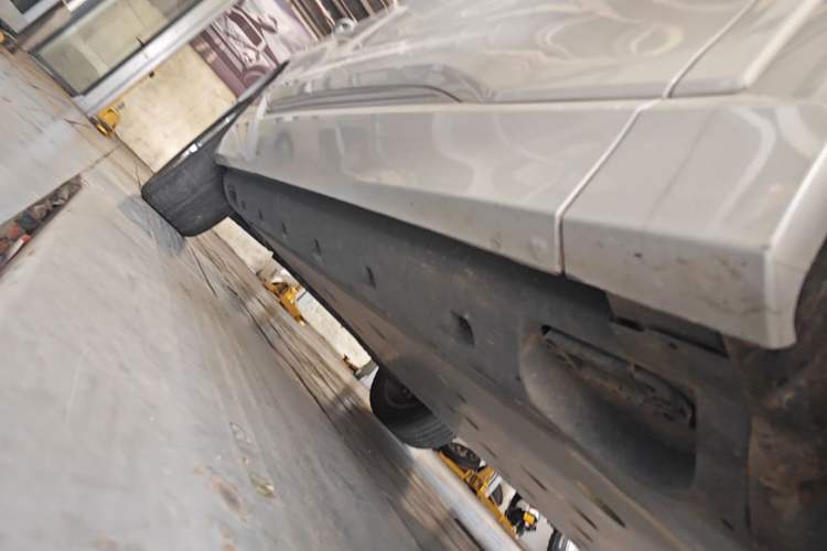 Used Audi e-tron 2021 50 quattro Luxury Edition Right Side Sill