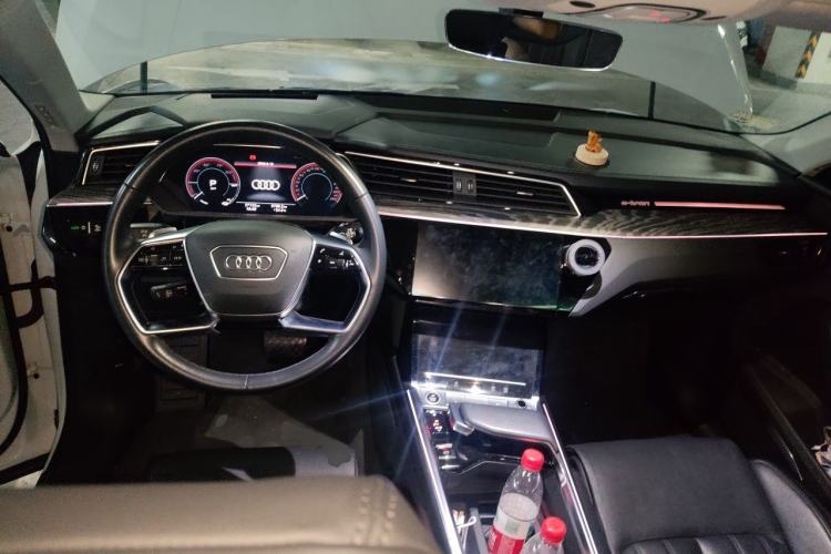 Used Audi e-tron 2021 Sportback 55 quattro Prestige Edition Center Console