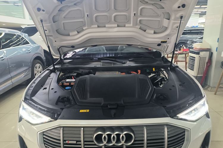 Used Audi e-tron 2021 50 quattro Luxury Edition Engine Bay