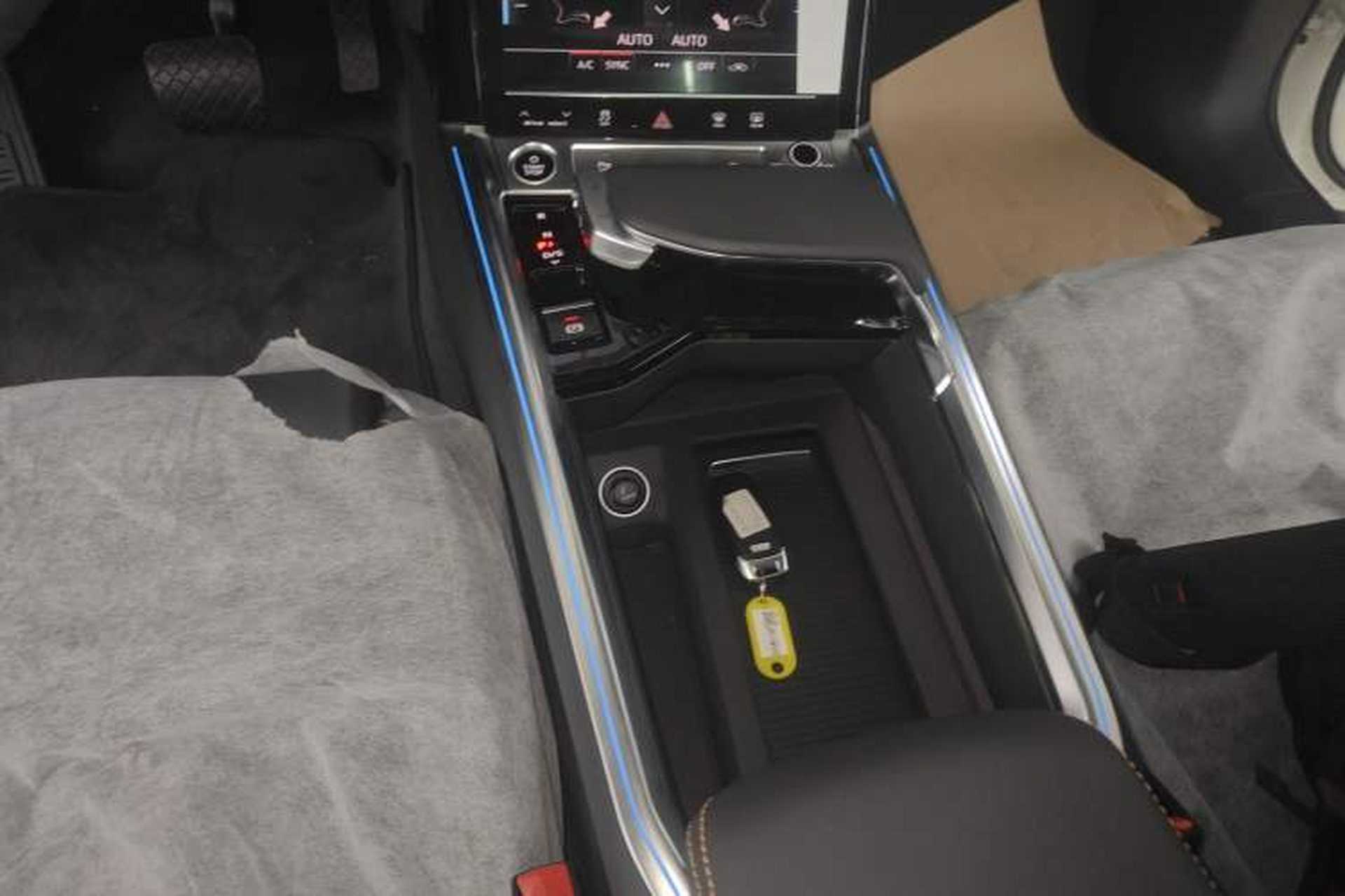 Used Audi e-tron 2021 50 quattro Luxury Edition Gear Lever