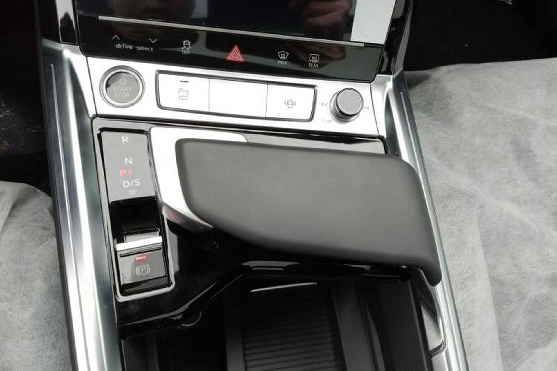 Used Audi e-tron 2021 50 quattro Luxury Edition Gear Lever
