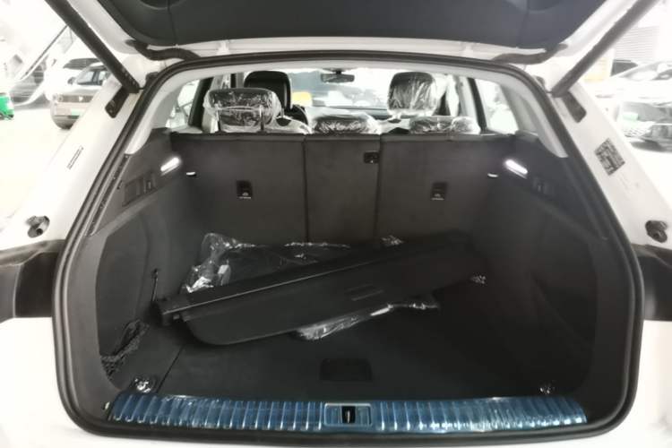 Used Audi e-tron 2021 50 quattro Luxury Edition Trunk
