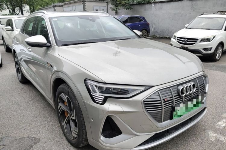 Used Audi e-tron 2021 50 quattro Prestige Edition Front Right 45 Deg