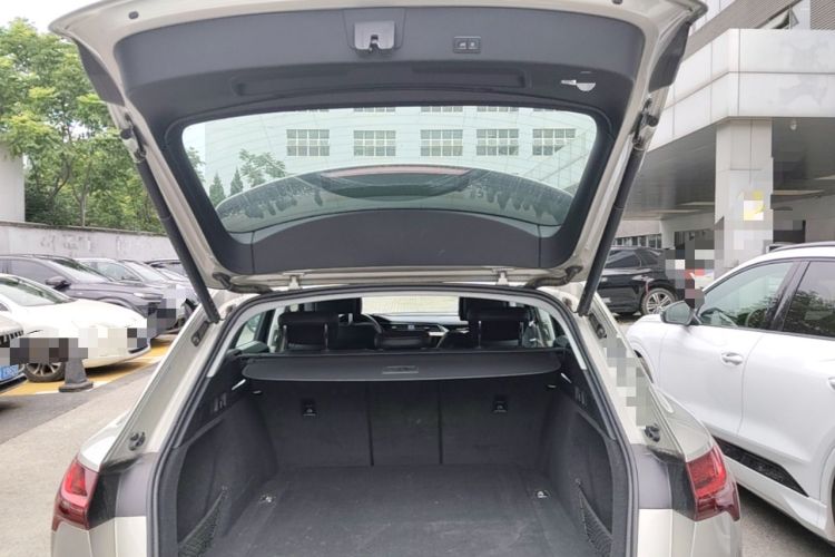 Used Audi e-tron 2021 50 quattro Prestige Edition Trunk