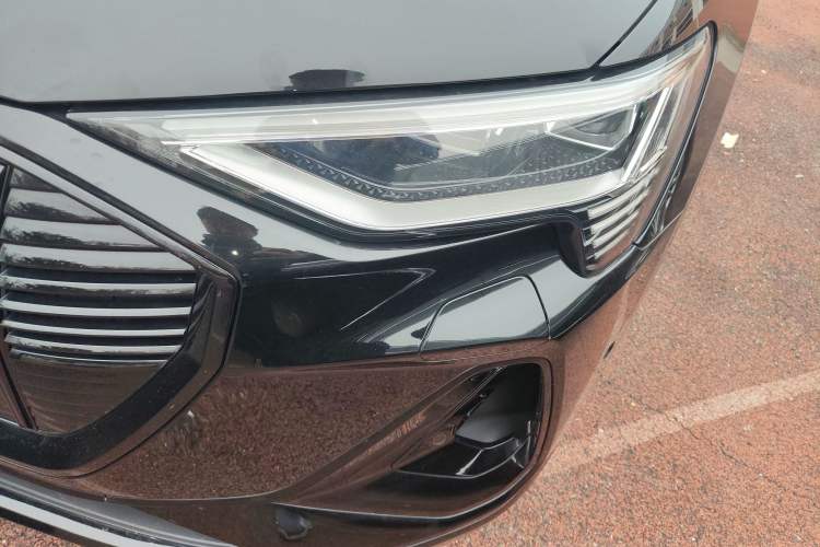 Used Audi e-tron 2022 Sportback 55 quattro Luxury Model Left Front Headlight