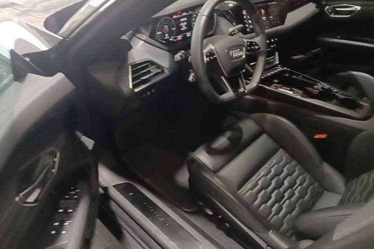 Used Audi e-tron GT 2023 Basic Model Driver Seat