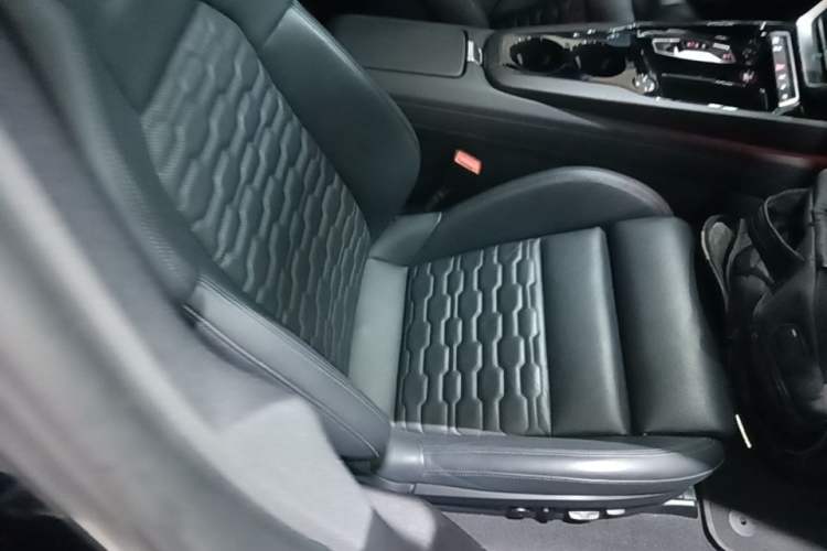 Used Audi e-tron GT 2023 Basic Model Right Front Seat