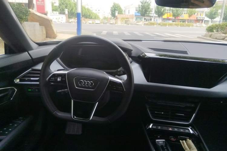 Used Audi e-tron GT 2023 Basic Model Steering Wheel