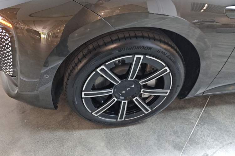 Used Audi E5 Sportback 2026 Pioneer Plus Model Left Front Wheel Hub