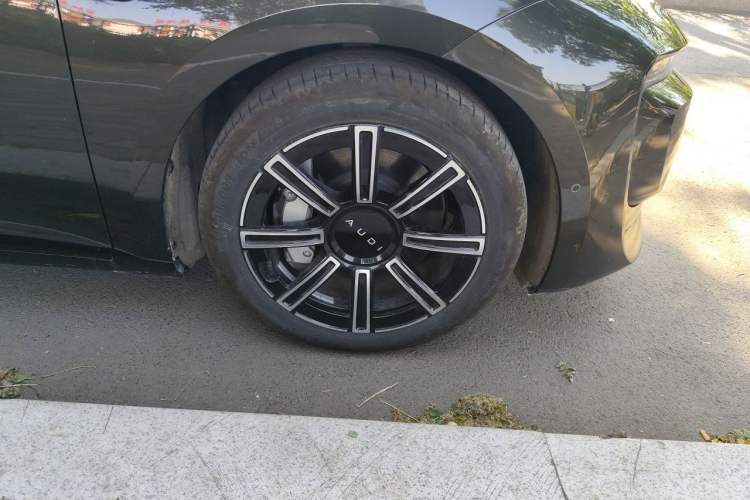 Used Audi E5 Sportback 2026 Pioneer Plus Model Right Front Wheel Hub