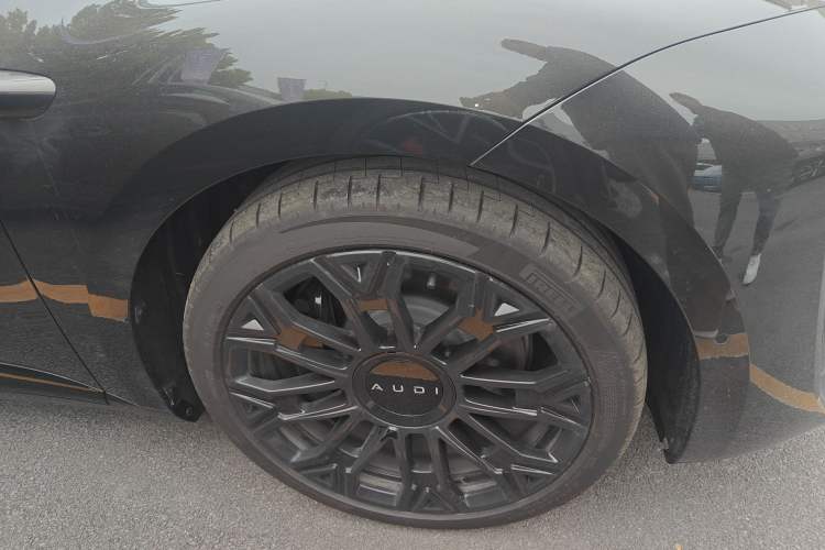 Used Audi E5 Sportback 2026 Pioneer Plus Model Right Front Wheel Hub