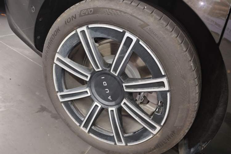 Used Audi E5 Sportback 2026 Pioneer Quattro Model Right Rear Wheel Hub