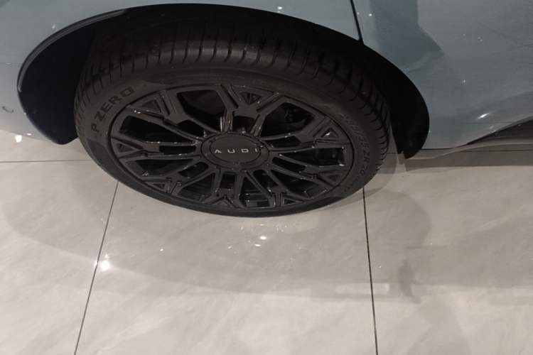 Used Audi E5 Sportback 2026 Pioneer Plus Model Right Rear Wheel Hub