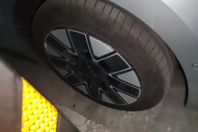 Used Audi E5 Sportback 2026 Pioneer Model Right Front Wheel Hub