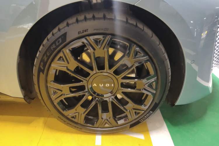 Used Audi E5 Sportback 2026 Designated Performance Quattro Model Right Front Wheel Hub