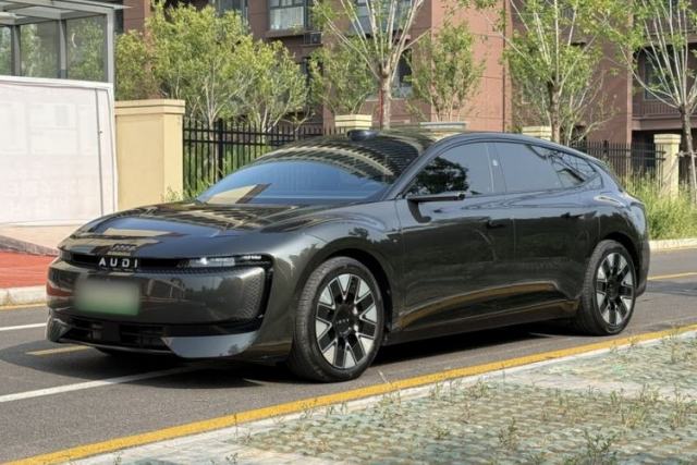 Audi E5 Sportback 2026 Pioneer Model مستعملة