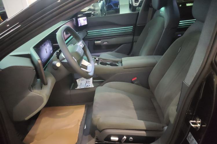 Used Audi E5 Sportback 2026 Flagship Quattro Model Left Front Seat