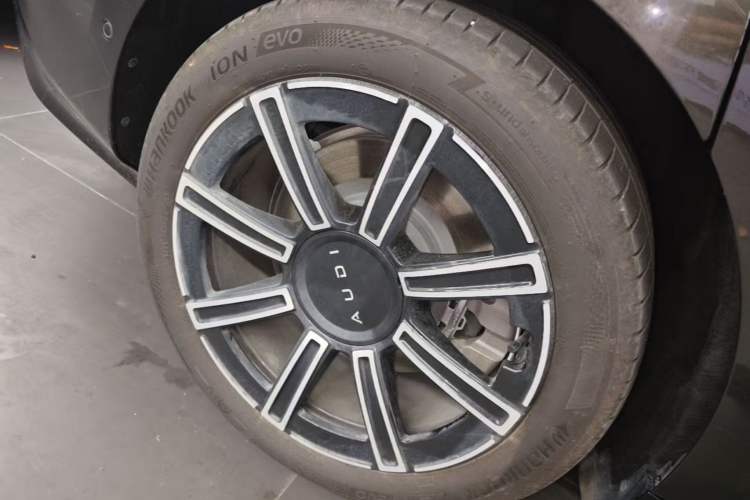 Used Audi E5 Sportback 2026 Pioneer Quattro Model Right Rear Wheel Hub