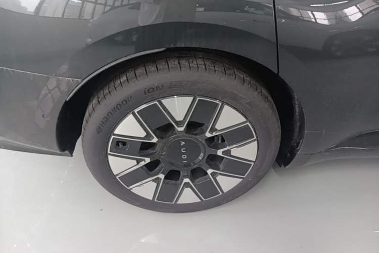 Used Audi E5 Sportback 2026 Pioneer Model Right Rear Wheel Hub